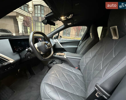 Чорний БМВ iX, об'ємом двигуна 0 л та пробігом 77 тис. км за 75900 $, фото 39 на Automoto.ua