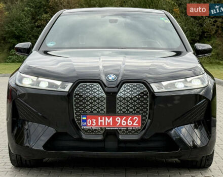 Черный БМВ iX, объемом двигателя 0 л и пробегом 46 тыс. км за 67999 $, фото 6 на Automoto.ua