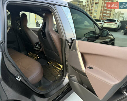 Черный БМВ iX, объемом двигателя 0 л и пробегом 19 тыс. км за 54800 $, фото 20 на Automoto.ua