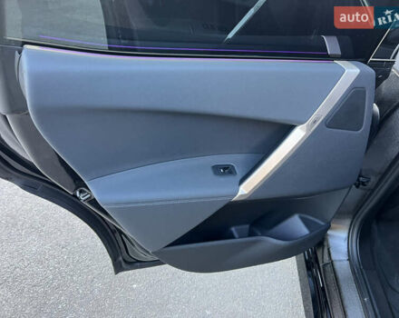Черный БМВ iX, объемом двигателя 0 л и пробегом 23 тыс. км за 48999 $, фото 18 на Automoto.ua