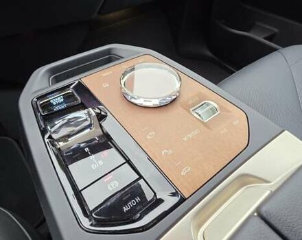 Черный БМВ iX, объемом двигателя 0 л и пробегом 98 тыс. км за 58800 $, фото 85 на Automoto.ua