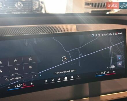 Черный БМВ iX, объемом двигателя 0 л и пробегом 62 тыс. км за 60390 $, фото 24 на Automoto.ua