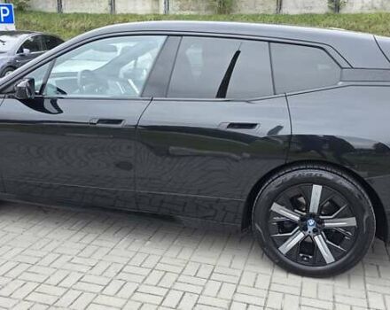 Черный БМВ iX, объемом двигателя 0 л и пробегом 98 тыс. км за 58800 $, фото 37 на Automoto.ua