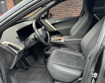 Черный БМВ iX, объемом двигателя 0 л и пробегом 55 тыс. км за 51500 $, фото 5 на Automoto.ua