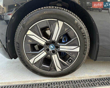 Черный БМВ iX, объемом двигателя 0 л и пробегом 19 тыс. км за 54800 $, фото 10 на Automoto.ua