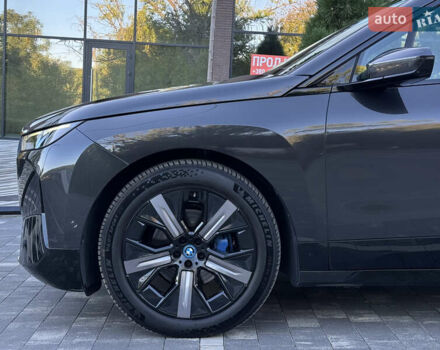 Черный БМВ iX, объемом двигателя 0 л и пробегом 72 тыс. км за 48500 $, фото 9 на Automoto.ua