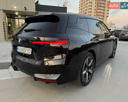 Черный БМВ iX, объемом двигателя 0 л и пробегом 19 тыс. км за 54800 $, фото 4 на Automoto.ua