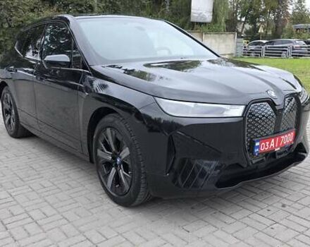 Черный БМВ iX, объемом двигателя 0 л и пробегом 98 тыс. км за 58800 $, фото 11 на Automoto.ua