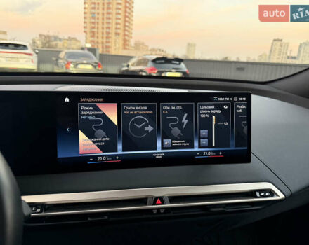 Черный БМВ iX, объемом двигателя 0 л и пробегом 19 тыс. км за 54800 $, фото 23 на Automoto.ua