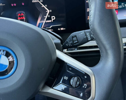 Черный БМВ iX, объемом двигателя 0 л и пробегом 72 тыс. км за 48500 $, фото 74 на Automoto.ua