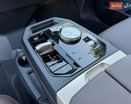 Черный БМВ iX, объемом двигателя 0 л и пробегом 72 тыс. км за 48500 $, фото 38 на Automoto.ua