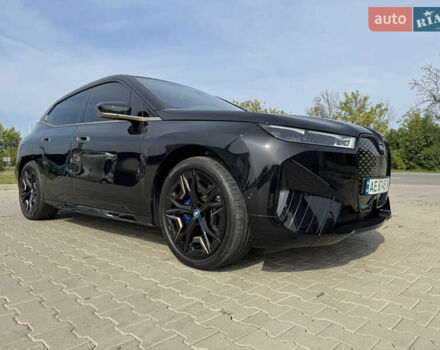 Черный БМВ iX, объемом двигателя 0 л и пробегом 6 тыс. км за 92000 $, фото 15 на Automoto.ua