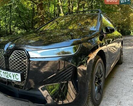 Черный БМВ iX, объемом двигателя 0 л и пробегом 59 тыс. км за 52500 $, фото 4 на Automoto.ua
