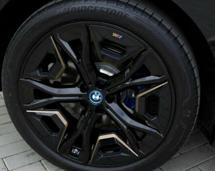 Черный БМВ iX, объемом двигателя 0 л и пробегом 6 тыс. км за 92000 $, фото 24 на Automoto.ua