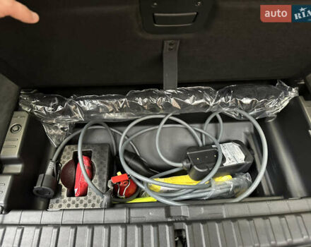 Чорний БМВ iX, об'ємом двигуна 0 л та пробігом 77 тис. км за 75900 $, фото 33 на Automoto.ua