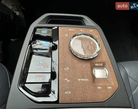 Чорний БМВ iX, об'ємом двигуна 0 л та пробігом 77 тис. км за 75900 $, фото 43 на Automoto.ua