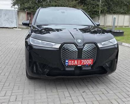 Черный БМВ iX, объемом двигателя 0 л и пробегом 98 тыс. км за 58800 $, фото 8 на Automoto.ua