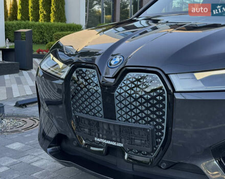Черный БМВ iX, объемом двигателя 0 л и пробегом 72 тыс. км за 48500 $, фото 15 на Automoto.ua