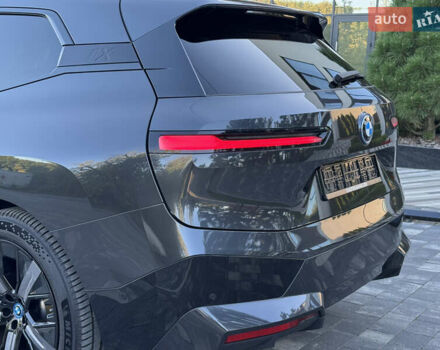 Черный БМВ iX, объемом двигателя 0 л и пробегом 72 тыс. км за 48500 $, фото 24 на Automoto.ua