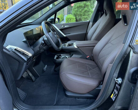 Черный БМВ iX, объемом двигателя 0 л и пробегом 72 тыс. км за 48500 $, фото 29 на Automoto.ua