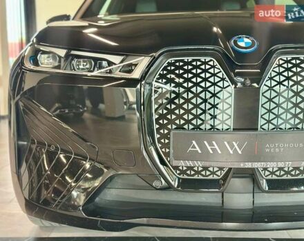 Черный БМВ iX, объемом двигателя 0 л и пробегом 62 тыс. км за 60390 $, фото 2 на Automoto.ua