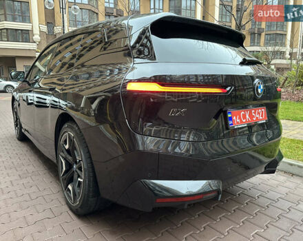 Чорний БМВ iX, об'ємом двигуна 0 л та пробігом 77 тис. км за 75900 $, фото 13 на Automoto.ua