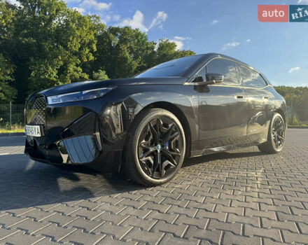 Черный БМВ iX, объемом двигателя 0 л и пробегом 6 тыс. км за 92000 $, фото 5 на Automoto.ua