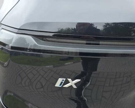 Черный БМВ iX, объемом двигателя 0 л и пробегом 98 тыс. км за 58800 $, фото 69 на Automoto.ua