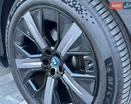 Черный БМВ iX, объемом двигателя 0 л и пробегом 72 тыс. км за 48500 $, фото 23 на Automoto.ua