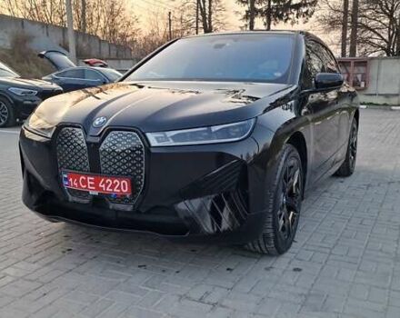 Черный БМВ iX, объемом двигателя 0 л и пробегом 48 тыс. км за 64999 $, фото 50 на Automoto.ua