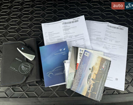 Черный БМВ iX, объемом двигателя 0 л и пробегом 40 тыс. км за 68500 $, фото 17 на Automoto.ua