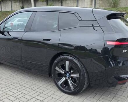 Черный БМВ iX, объемом двигателя 0 л и пробегом 98 тыс. км за 58800 $, фото 35 на Automoto.ua