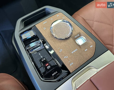 Чорний БМВ iX, об'ємом двигуна 0 л та пробігом 1 тис. км за 94900 $, фото 37 на Automoto.ua