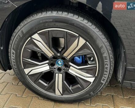 Черный БМВ iX, объемом двигателя 0 л и пробегом 27 тыс. км за 58500 $, фото 20 на Automoto.ua