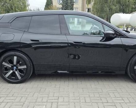 Черный БМВ iX, объемом двигателя 0 л и пробегом 98 тыс. км за 58800 $, фото 18 на Automoto.ua