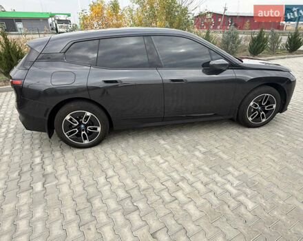 Черный БМВ iX, объемом двигателя 0 л и пробегом 40 тыс. км за 68500 $, фото 6 на Automoto.ua