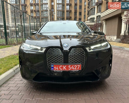 Чорний БМВ iX, об'ємом двигуна 0 л та пробігом 77 тис. км за 75900 $, фото 4 на Automoto.ua