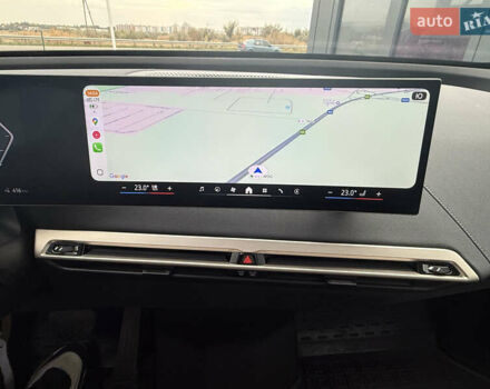 Черный БМВ iX, объемом двигателя 0 л и пробегом 40 тыс. км за 68500 $, фото 11 на Automoto.ua