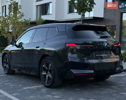 Черный БМВ iX, объемом двигателя 0 л и пробегом 72 тыс. км за 48500 $, фото 5 на Automoto.ua