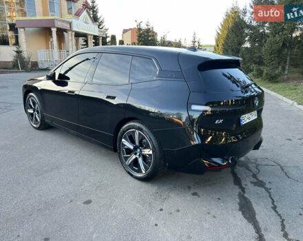 Черный БМВ iX, объемом двигателя 0 л и пробегом 23 тыс. км за 48999 $, фото 4 на Automoto.ua