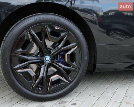 Черный БМВ iX, объемом двигателя 0 л и пробегом 5 тыс. км за 93532 $, фото 15 на Automoto.ua