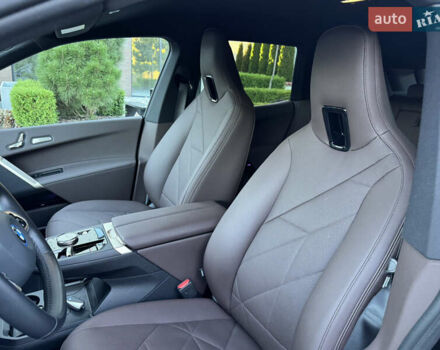Черный БМВ iX, объемом двигателя 0 л и пробегом 72 тыс. км за 48500 $, фото 80 на Automoto.ua