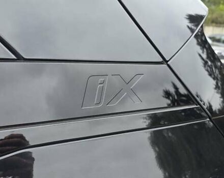 Черный БМВ iX, объемом двигателя 0 л и пробегом 98 тыс. км за 58800 $, фото 70 на Automoto.ua