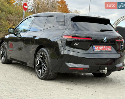 Черный БМВ iX, объемом двигателя 0 л и пробегом 46 тыс. км за 67999 $, фото 1 на Automoto.ua