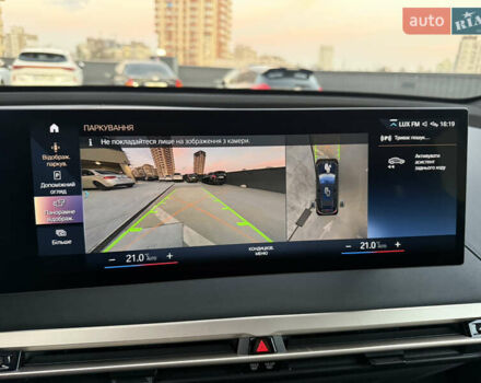 Черный БМВ iX, объемом двигателя 0 л и пробегом 19 тыс. км за 54800 $, фото 25 на Automoto.ua