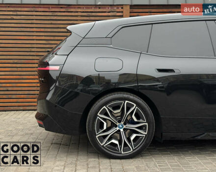 Черный БМВ iX, объемом двигателя 0 л и пробегом 38 тыс. км за 72000 $, фото 15 на Automoto.ua
