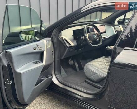 Черный БМВ iX, объемом двигателя 0 л и пробегом 17 тыс. км за 80900 $, фото 14 на Automoto.ua