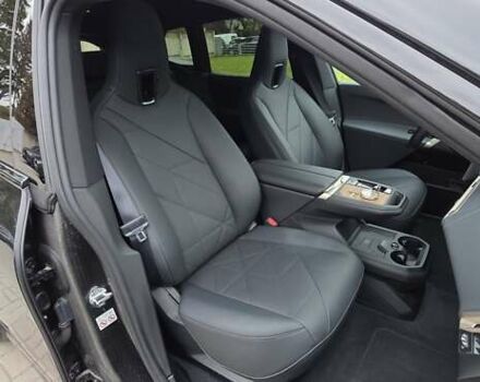 Черный БМВ iX, объемом двигателя 0 л и пробегом 98 тыс. км за 58800 $, фото 106 на Automoto.ua