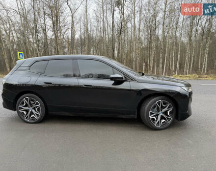 Чорний БМВ iX, об'ємом двигуна 0 л та пробігом 43 тис. км за 49500 $, фото 4 на Automoto.ua