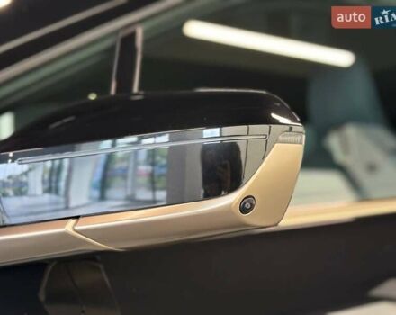 Чорний БМВ iX, об'ємом двигуна 0 л та пробігом 10 тис. км за 81469 $, фото 11 на Automoto.ua